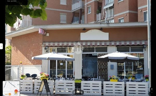 negozio in vendita a Cambiano