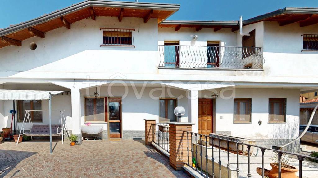 casa indipendente in vendita a Cambiano