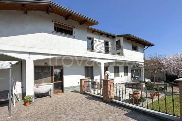 casa indipendente in vendita a Cambiano