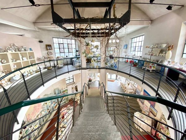 negozio in vendita a Cambiano