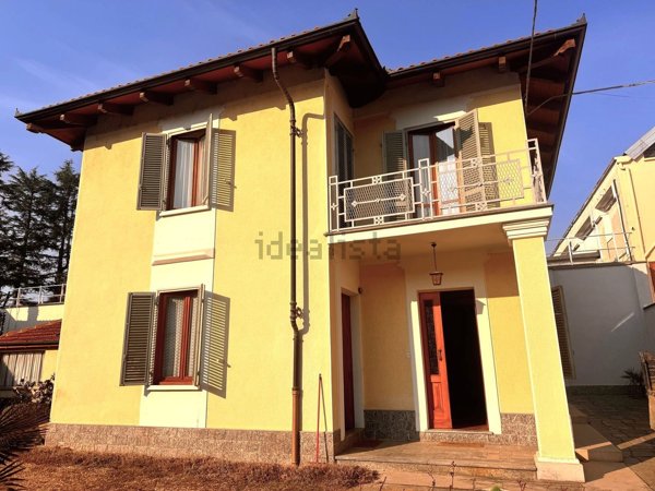 casa indipendente in vendita a Cambiano