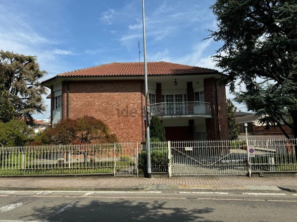 casa indipendente in vendita a Cambiano