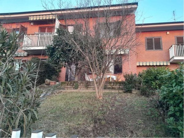 casa indipendente in vendita a Cambiano