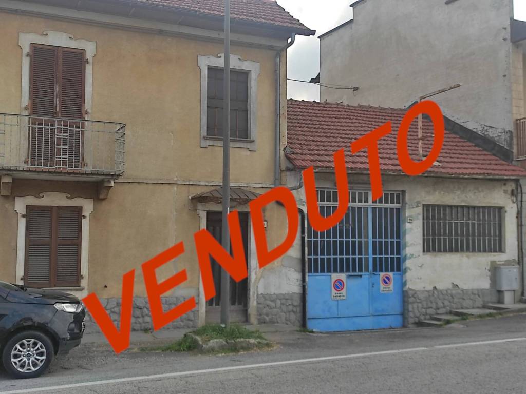 negozio in vendita a Cambiano