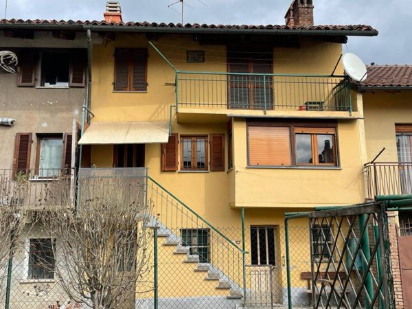 casa indipendente in vendita a Cambiano