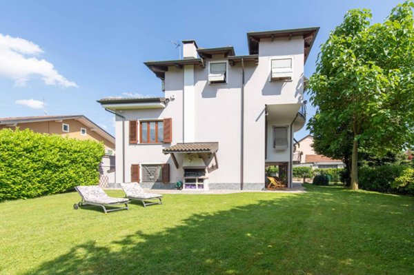 casa indipendente in vendita a Cambiano