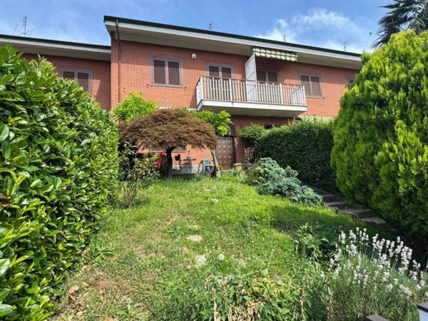 casa indipendente in vendita a Cambiano