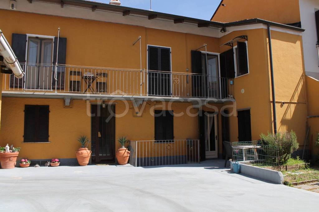 casa indipendente in vendita a Cambiano