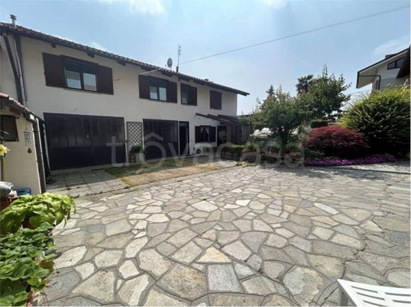 casa indipendente in vendita a Cambiano