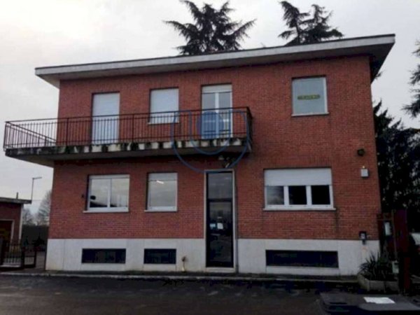 capannone in vendita a Cambiano