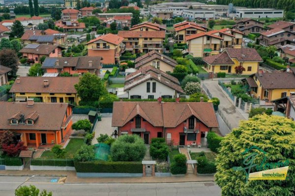 casa indipendente in vendita a Cambiano