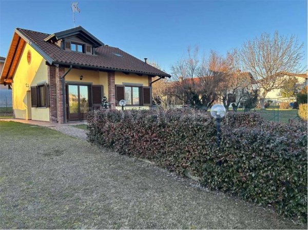 casa indipendente in vendita a Cambiano in zona Madonna della Scala