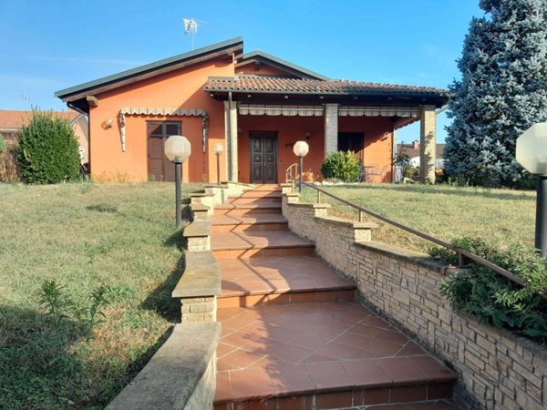 casa indipendente in vendita a Cambiano