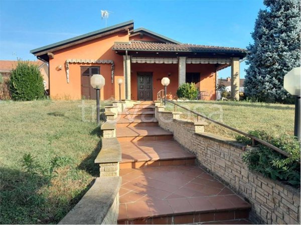 casa indipendente in vendita a Cambiano