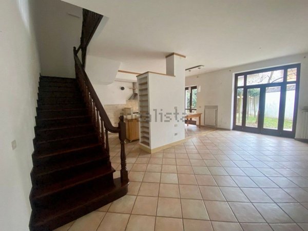 casa indipendente in vendita a Cambiano