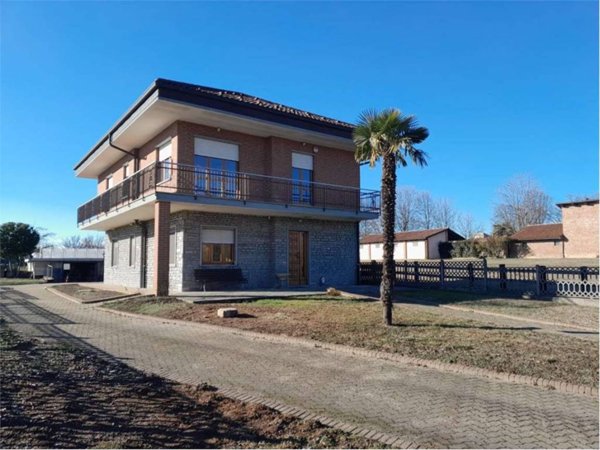 casa indipendente in vendita a Cambiano