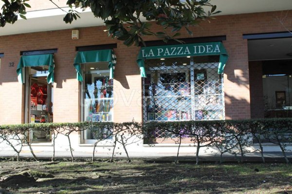 negozio in vendita a Cambiano