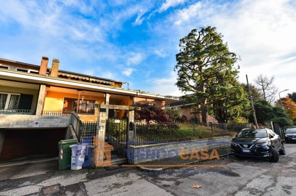 casa indipendente in vendita a Cambiano