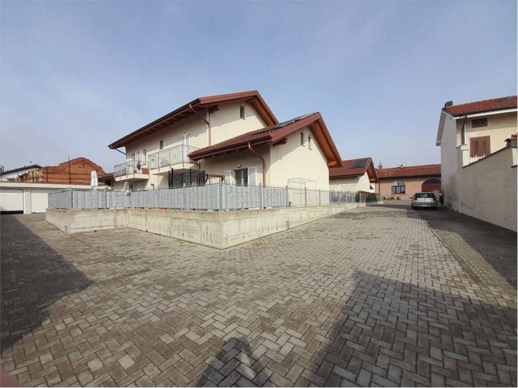 casa indipendente in vendita a Cambiano