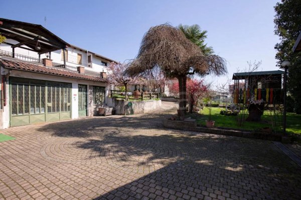 casa indipendente in vendita a Cambiano