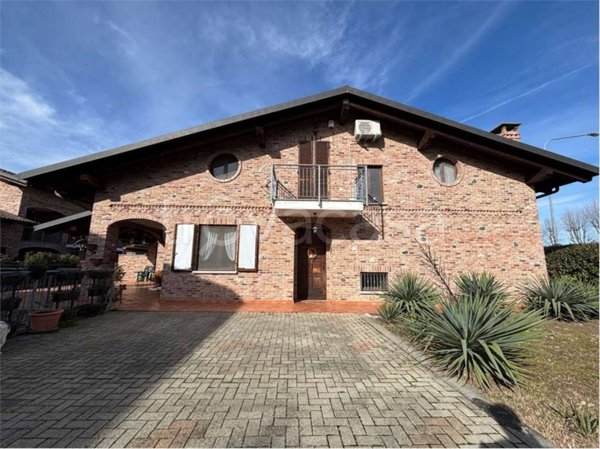 casa indipendente in vendita a Cambiano