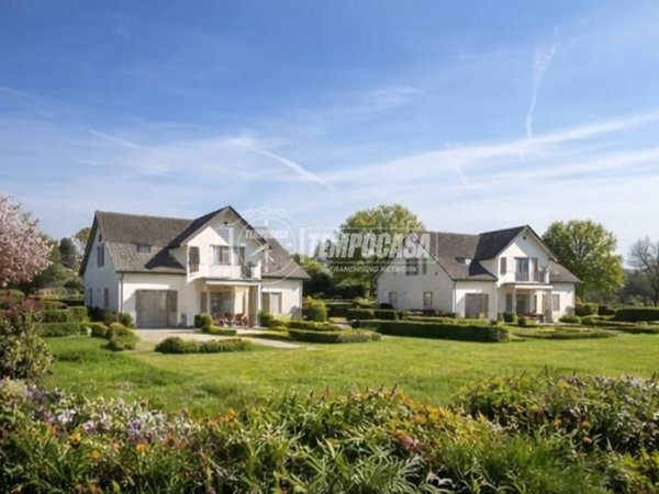 terreno edificabile in vendita a Cambiano