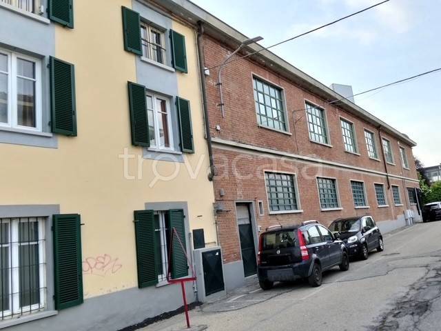 negozio in vendita a Cambiano