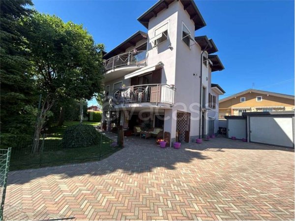 casa indipendente in vendita a Cambiano