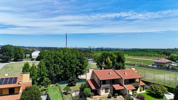 casa indipendente in vendita a Cambiano