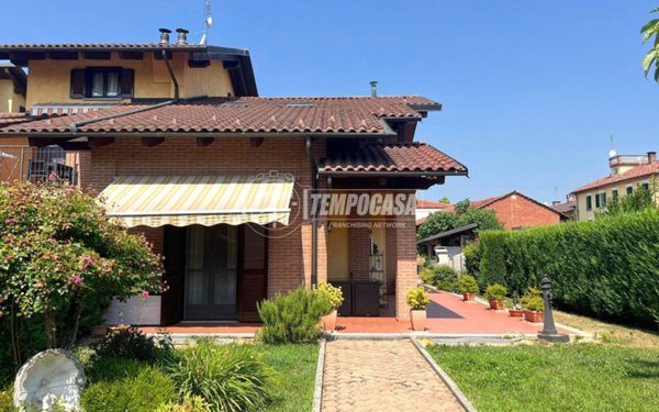 casa indipendente in vendita a Cambiano