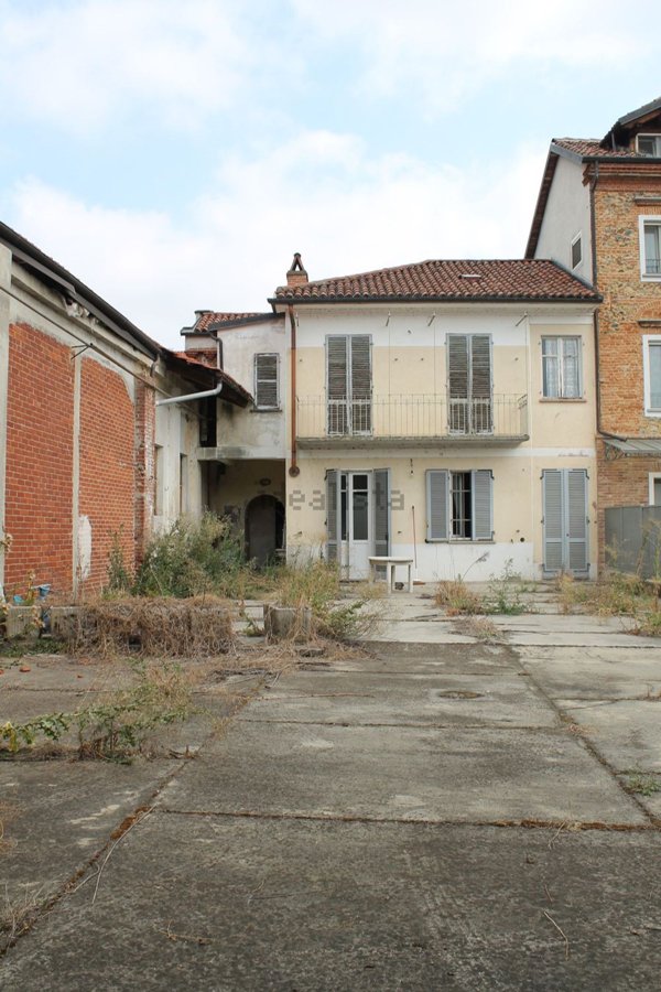 casa indipendente in vendita a Cambiano