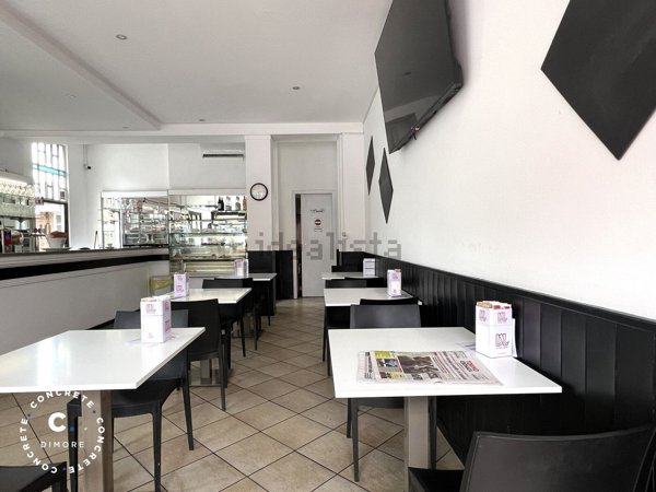 locale di sgombero in vendita a Cambiano