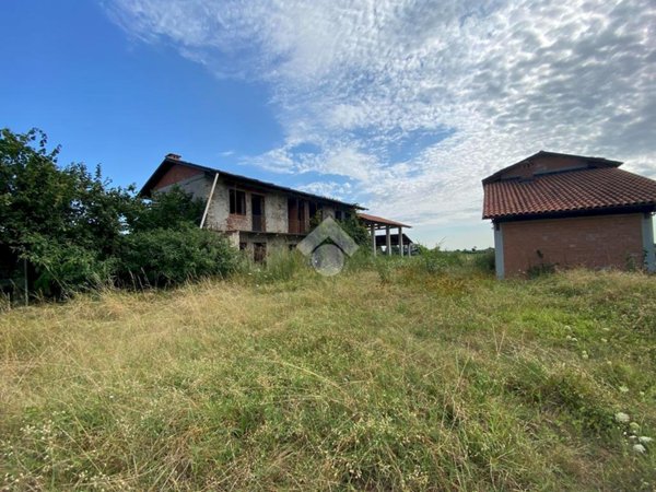 casa indipendente in vendita a Campiglione Fenile