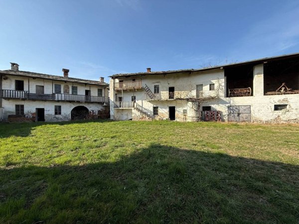 casa indipendente in vendita a Campiglione Fenile