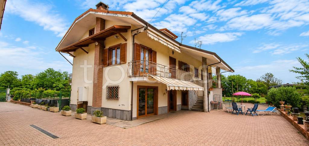 casa indipendente in vendita a Campiglione Fenile