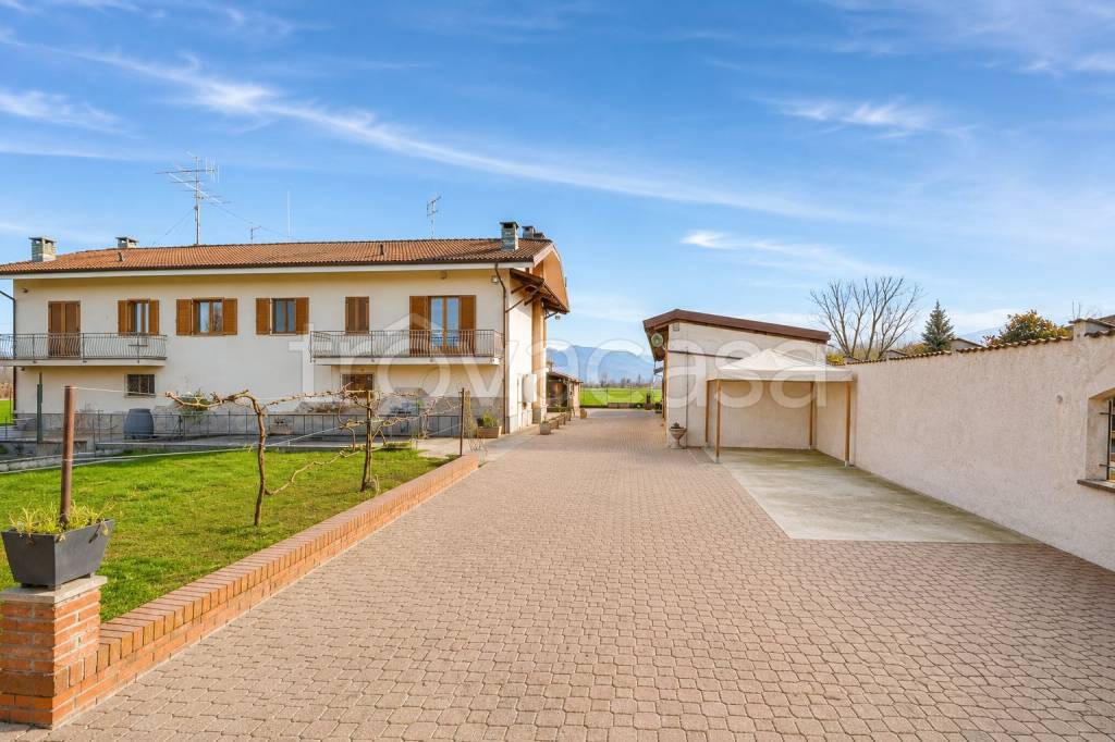 casa indipendente in vendita a Campiglione Fenile