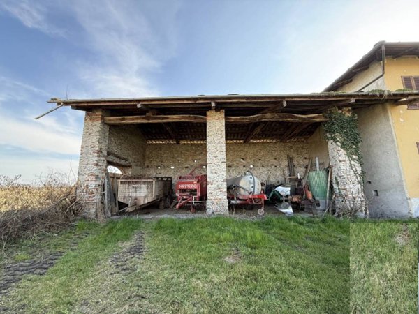 casa indipendente in vendita a Campiglione Fenile