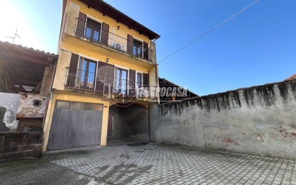 casa indipendente in vendita a Candia Canavese