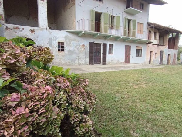 casa indipendente in vendita a Candia Canavese