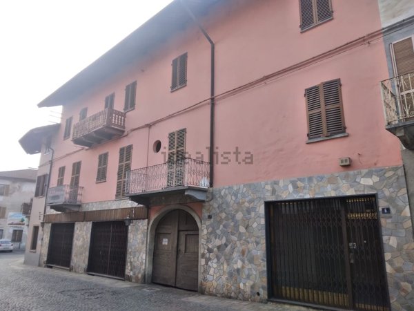 locale commerciale in vendita a Candia Canavese