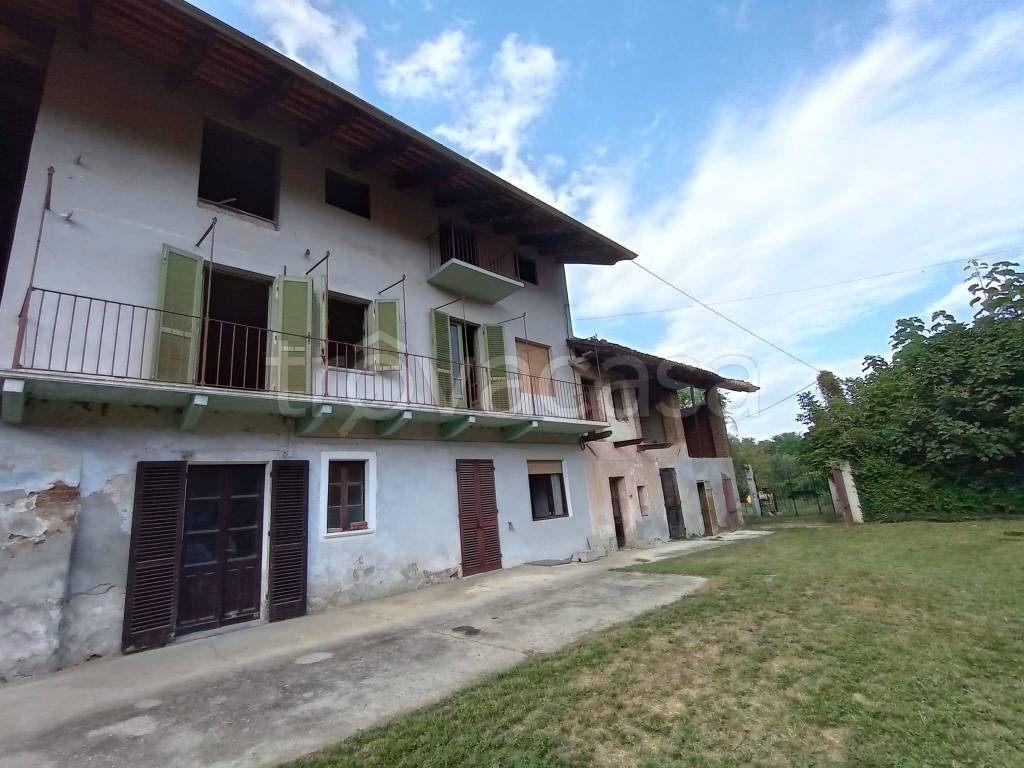 casa indipendente in vendita a Candia Canavese