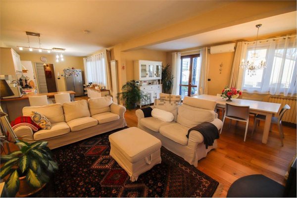 casa semindipendente in vendita a Candia Canavese