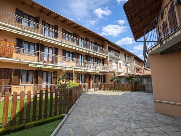 casa indipendente in vendita a Candia Canavese