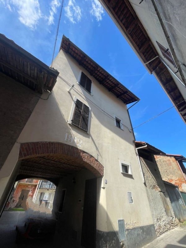 casa indipendente in vendita a Candia Canavese in zona Cascine