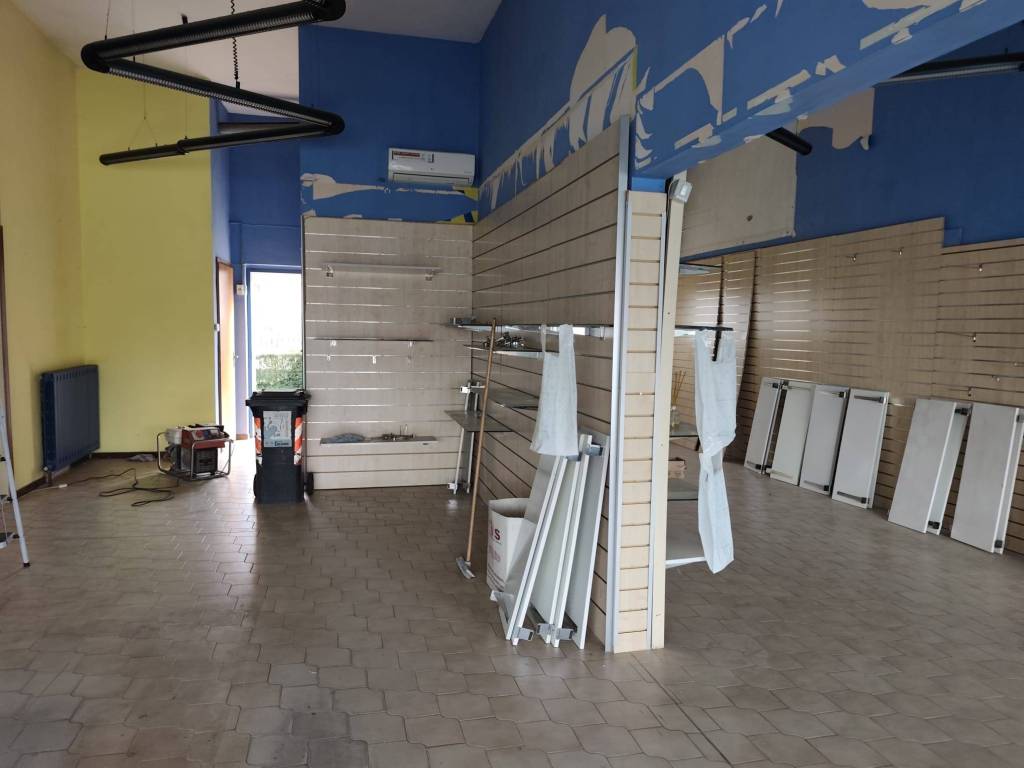 negozio in vendita a Candiolo