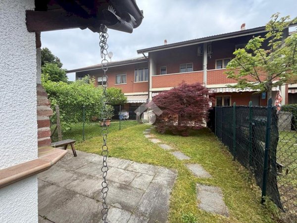 casa indipendente in vendita a Candiolo