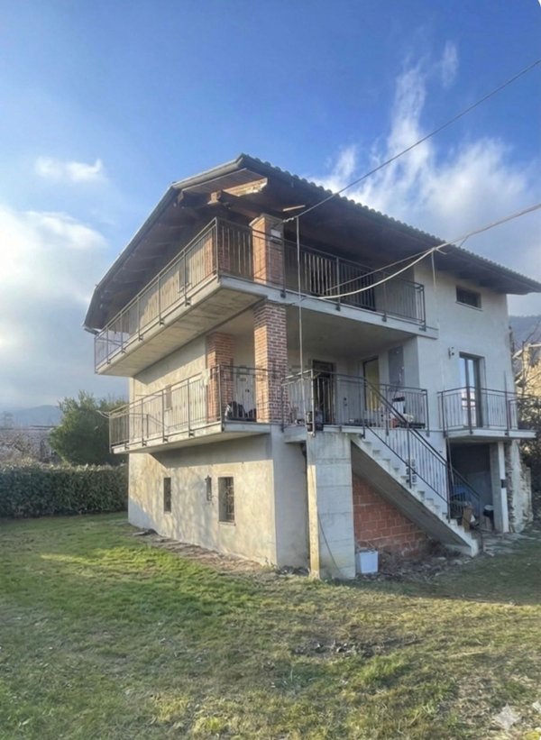casa indipendente in vendita a Canischio