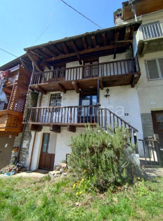casa indipendente in vendita a Cantoira