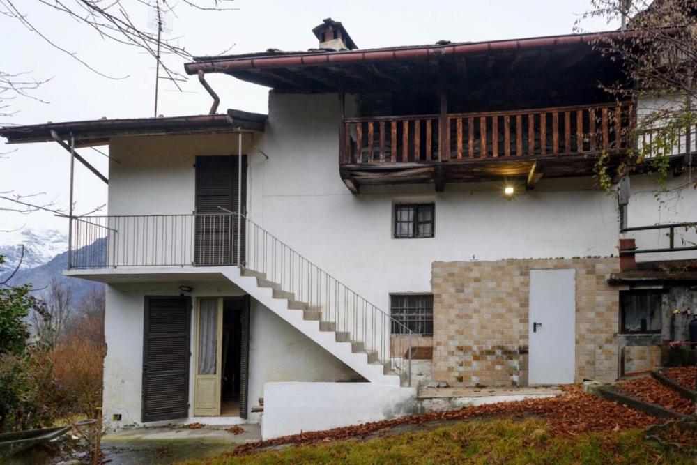 casa indipendente in vendita a Cantoira