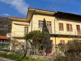 casa indipendente in vendita a Caprie in zona Novaretto
